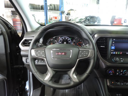 2023 GMC Acadia AT4 040