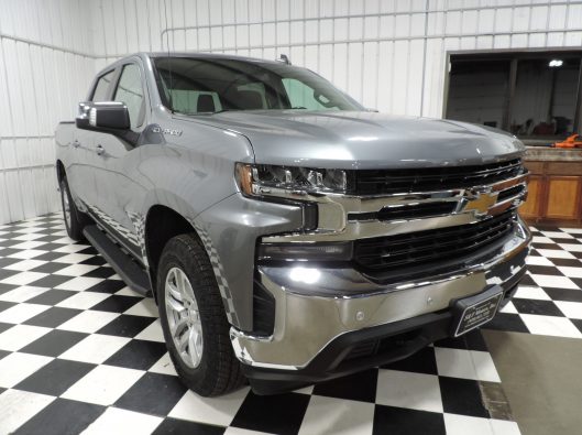 2019 Chev Silverado LT Silver 006