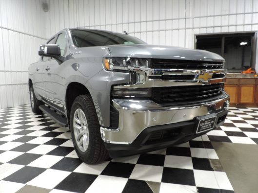 2019 Chev Silverado LT Silver 007