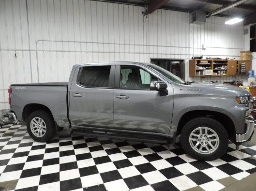 2019 Chev Silverado LT Silver 010