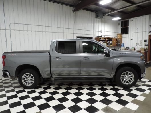 2019 Chev Silverado LT Silver 011