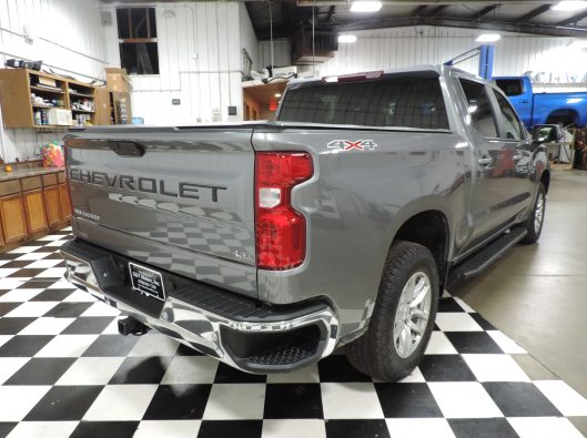 2019 Chev Silverado LT Silver 018