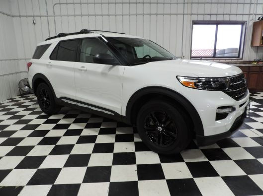 2022 Ford Explorer White 009