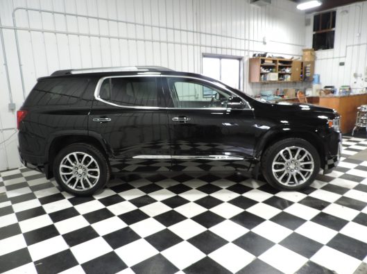 2023 GMC Acadia Denali Black 009