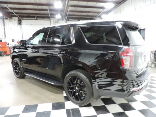 2023 Chev Tahoe Black 018