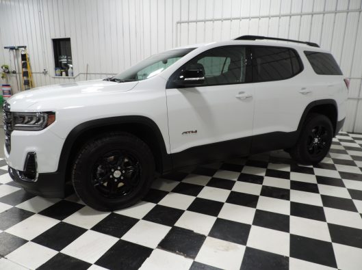 2023 GMC Acadia AT4 004