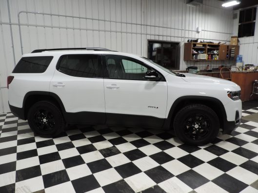 2023 GMC Acadia AT4 010