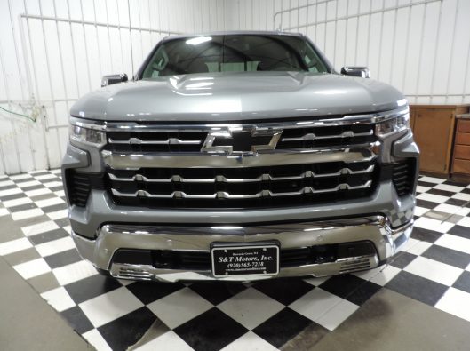 2024 Chev Silverado Gray DuraMax Crew 005