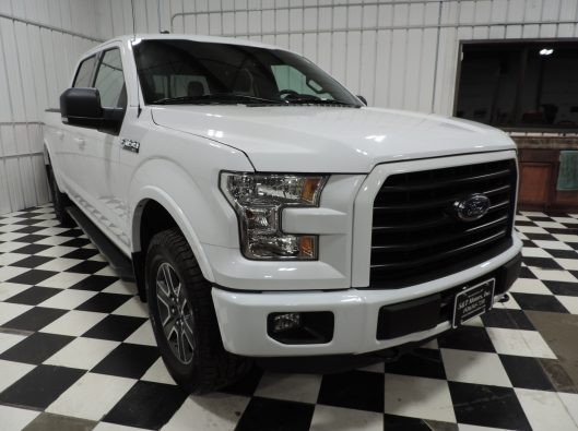 2016 Ford F150 Super Crew White 006