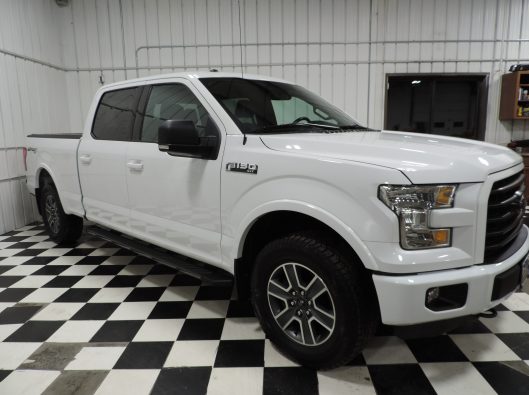 2016 Ford F150 Super Crew White 007