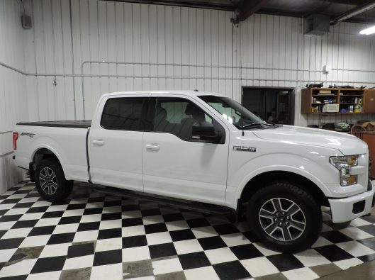 2016 Ford F150 Super Crew White 008