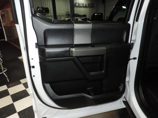 2016 Ford F150 Super Crew White 029