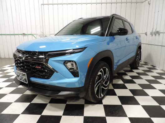 2025 Chev TrailBlazer RS Blue 001