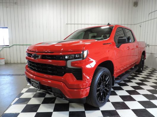 2023 Chev Silverado Ralley Edition Red 001