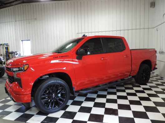 2023 Chev Silverado Ralley Edition Red 004