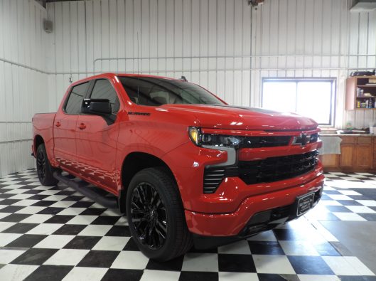 2023 Chev Silverado Ralley Edition Red 009