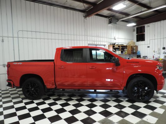 2023 Chev Silverado Ralley Edition Red 012