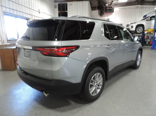 2023 Chev Traverse LT FWD 013