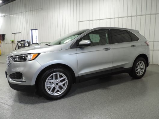 2024 Ford Edge SEL Silver 004