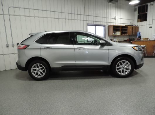 2024 Ford Edge SEL Silver 012