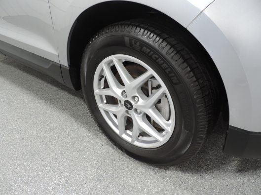 2024 Ford Edge SEL Silver 013