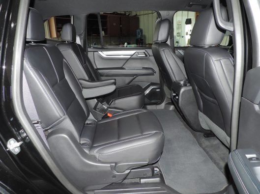 2025 GMC Acadia Elevatoin 028