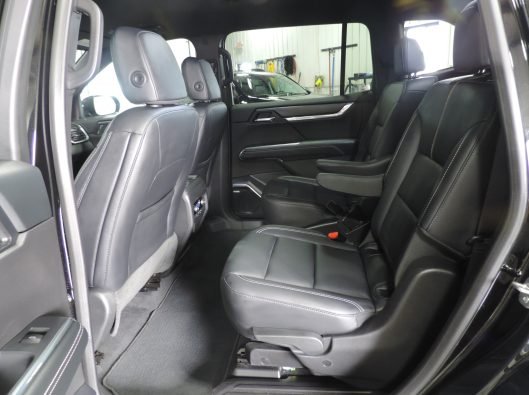 2025 GMC Acadia Elevatoin 034