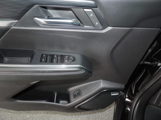 2025 GMC Acadia Elevatoin 038