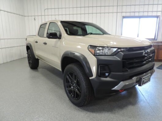 2023 Chev Colorado TrailBoss Tan 011