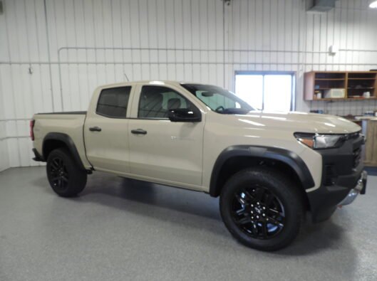 2023 Chev Colorado TrailBoss Tan 012