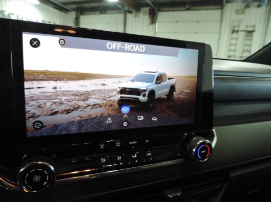 2023 Chev Colorado TrailBoss Tan 045