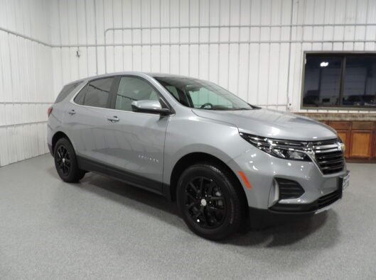2023 Chev Equinox Gray 010
