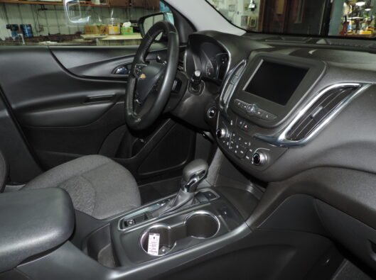 2023 Chev Equinox Gray 024