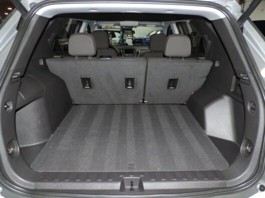 2023 Chev Equinox Gray 027