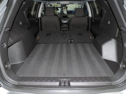 2023 Chev Equinox Gray 028