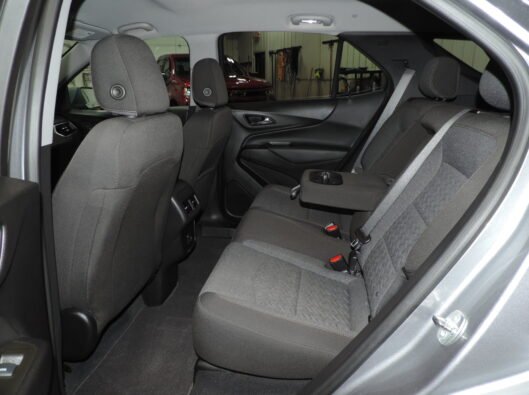 2023 Chev Equinox Gray 030