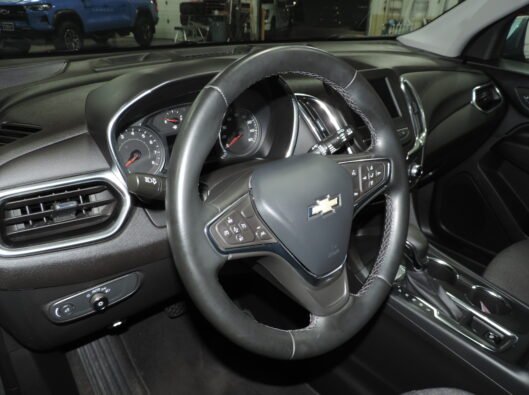 2023 Chev Equinox Gray 034