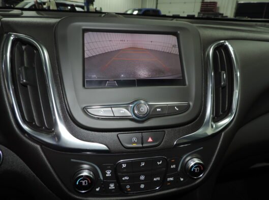 2023 Chev Equinox Gray 036