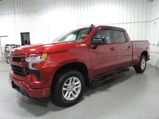 2023 Chevrolet Silverado Burgandy 003