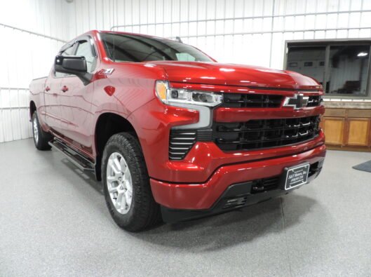 2023 Chevrolet Silverado Burgandy 008