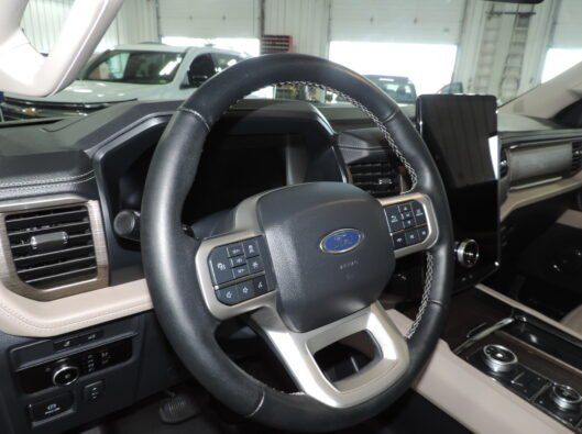 2023 Ford Expedition Limited 044