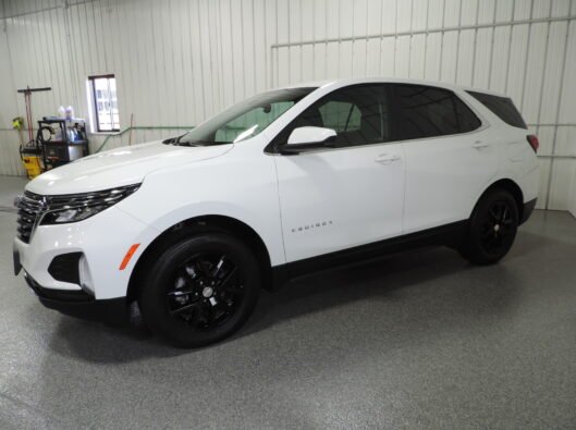 2024 Chev Equinox White AWD 003