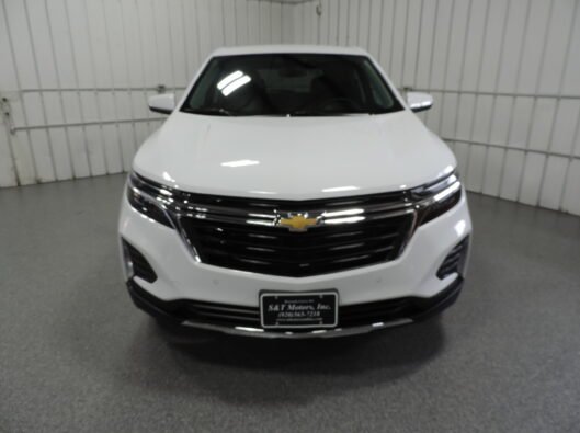 2024 Chev Equinox White AWD 004