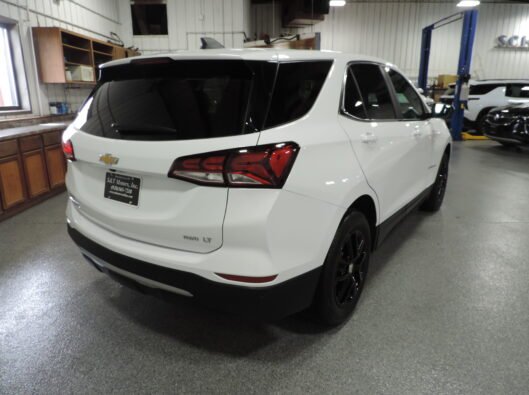 2024 Chev Equinox White AWD 018