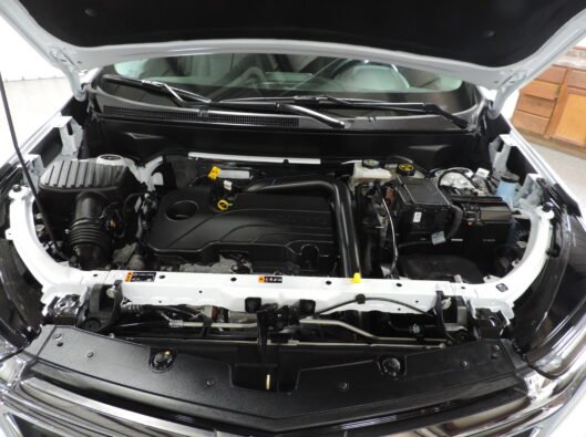 2024 Chev Equinox White AWD 019