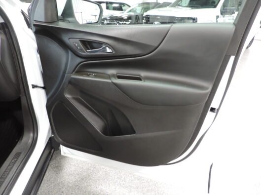 2024 Chev Equinox White AWD 020