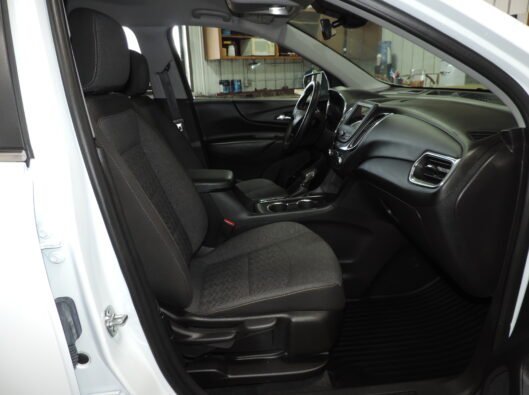 2024 Chev Equinox White AWD 021