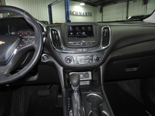 2024 Chev Equinox White AWD 036