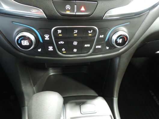 2024 Chev Equinox White AWD 040