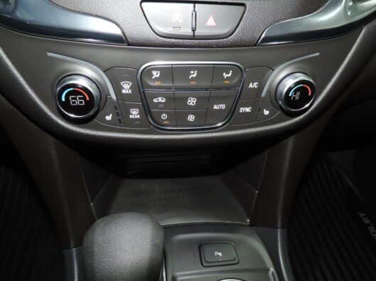 2024 Chev Equinox White AWD 041